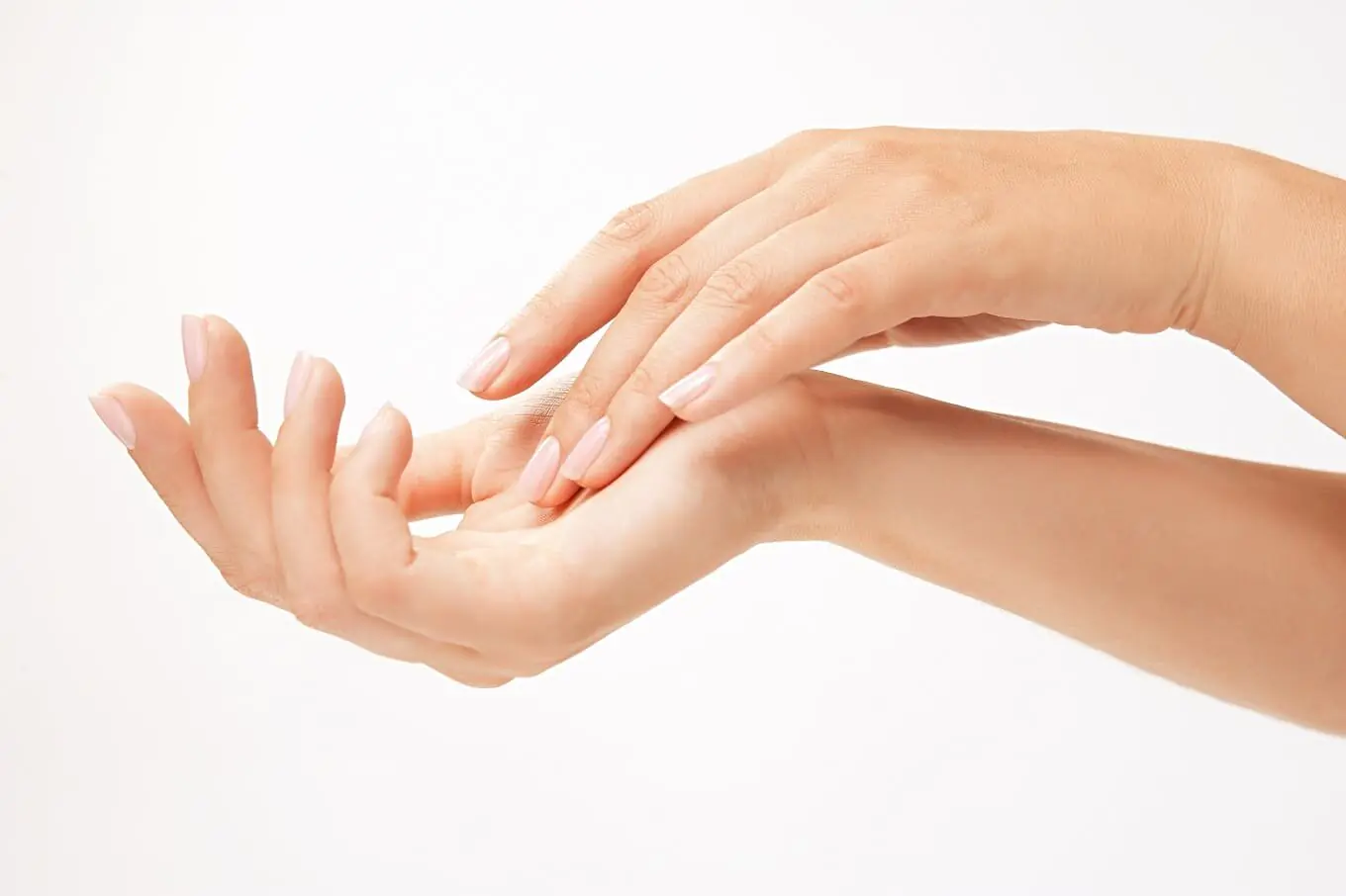 מכבי אסתטיקה - תל אביב-יפו - טיפול לחידוש עור הידיים